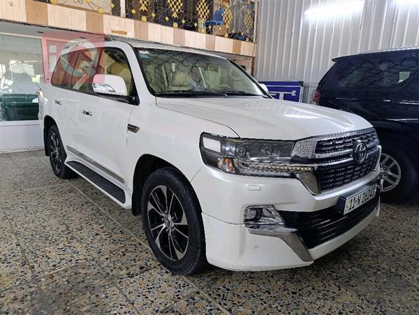 Toyota for sale in Iraq